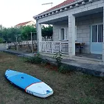 Unfiltered - Kitchen, Wine And Hideaway فيلة