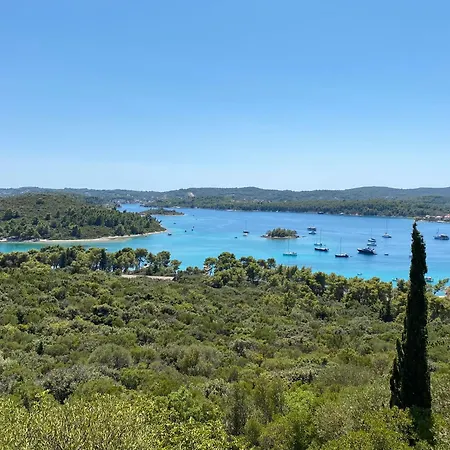 Unfiltered - Kitchen, Wine And Hideaway * Lumbarda