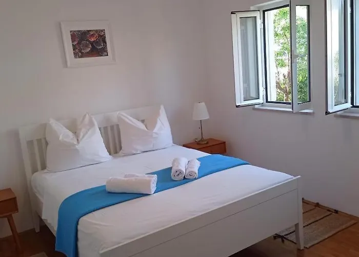 Villa Unfiltered - Kitchen, Wine And Hideaway Lumbarda