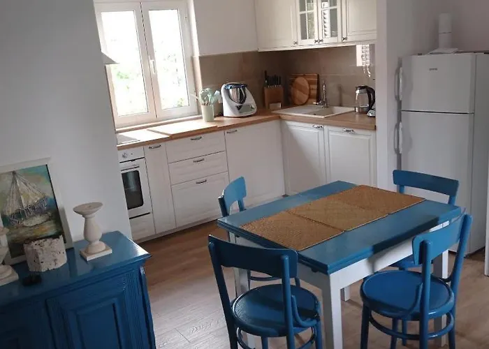 Willa Unfiltered - Kitchen, Wine And Hideaway