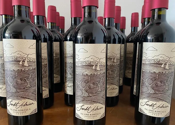 Unfiltered - Kitchen, Wine And Hideaway Willa Lumbarda