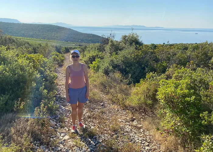 Unfiltered - Kitchen, Wine And Hideaway