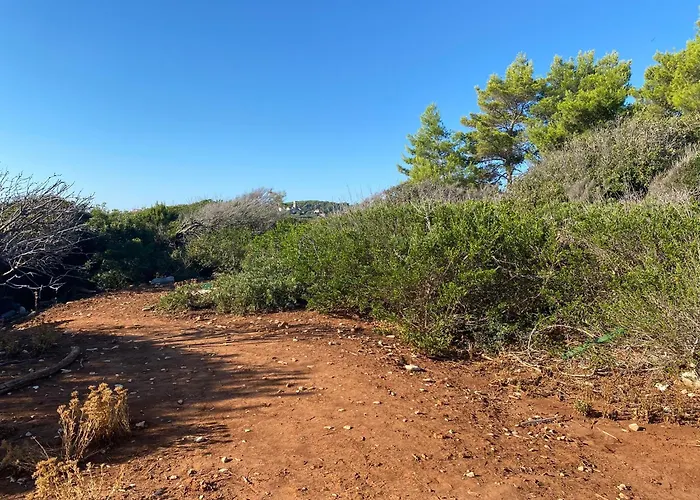 Unfiltered - Kitchen, Wine And Hideaway Lumbarda